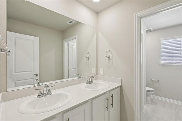 Building Photo - 6625 Vly Lk Ln