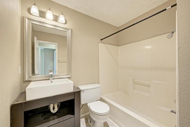 Building Photo - 12408 Deer Falls Dr