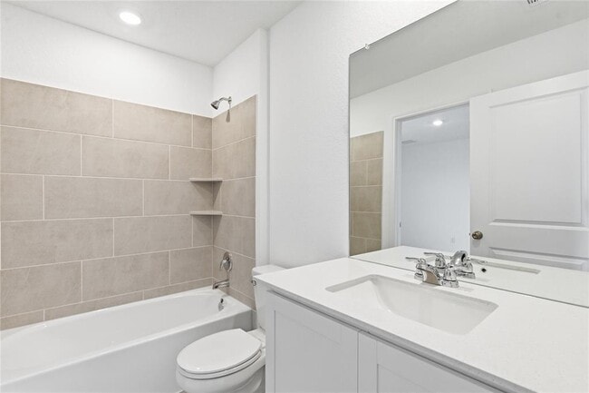 Building Photo - 1404 Roaming Oak Bnd