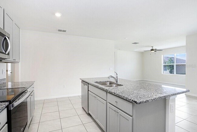 Building Photo - 1125 Torrente Ln