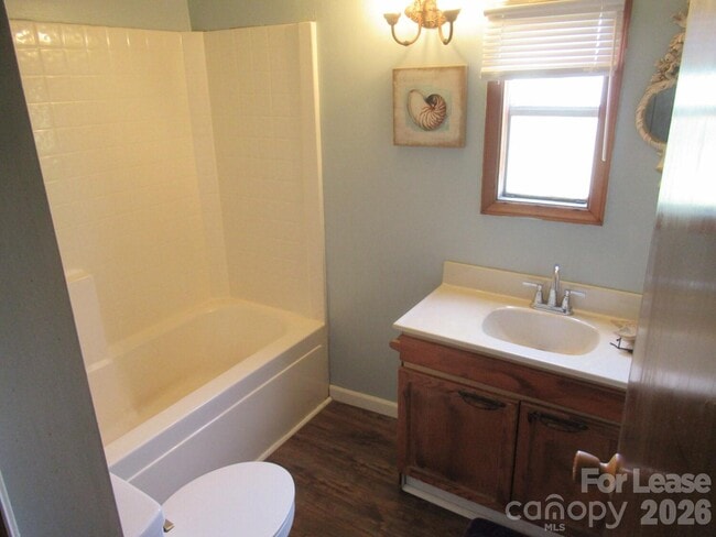 Building Photo - 3487 Avery Rd