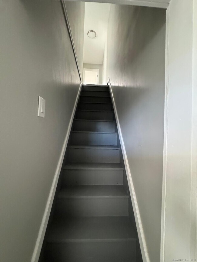 Building Photo - 422 Lafayette St