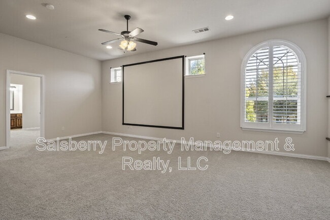 Building Photo - 9134 Penny Ln