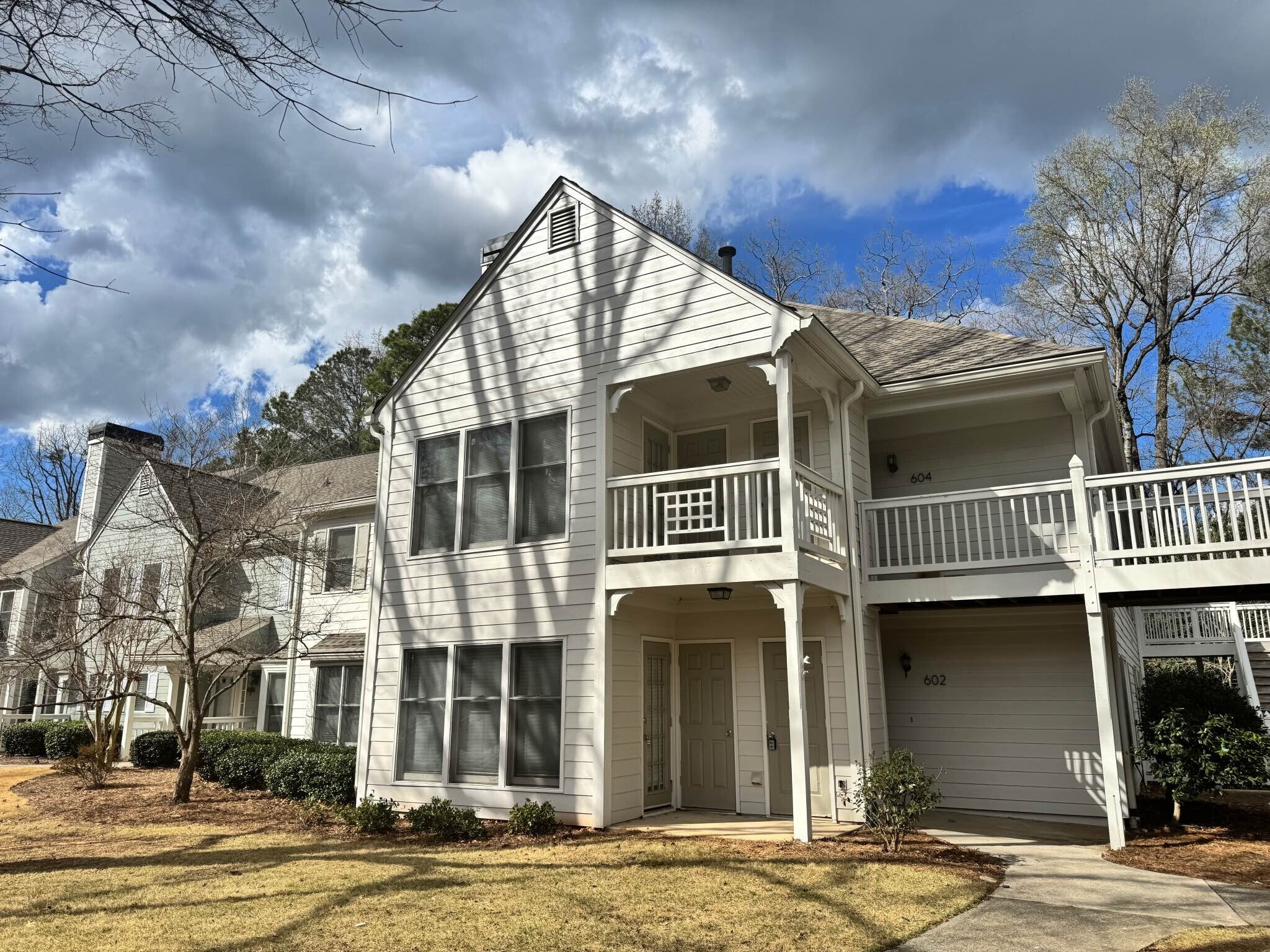 Building Photo - 601 Abingdon Way