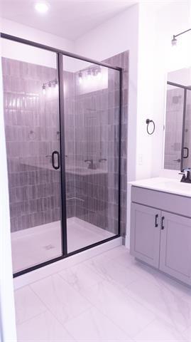 Building Photo - 2558 Campden Mews