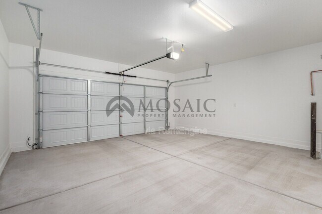 Building Photo - 5736 S Daisy Patch Pl