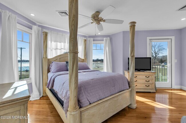 Building Photo - 550 Whiting Ave