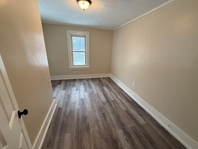 Building Photo - 608 Cooper Ave