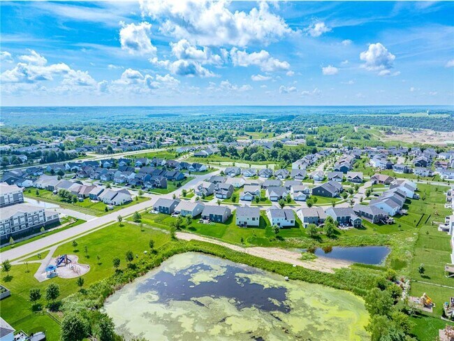 Building Photo - 1430 Nutmeg Cir