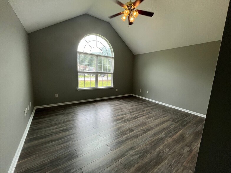 Building Photo - 74 Front Run Pl