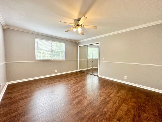 Building Photo - 7806 Sawyer Brown Rd
