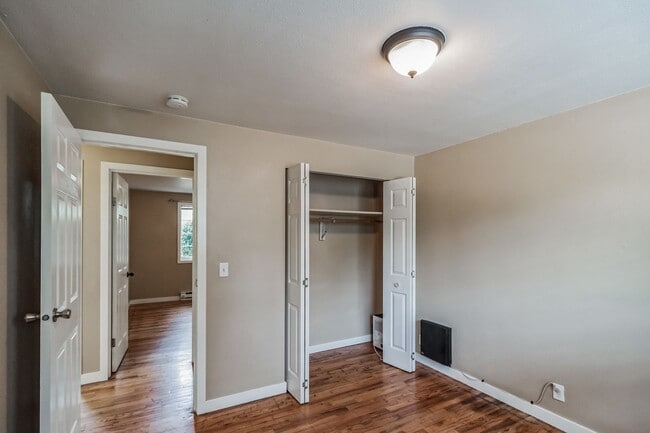 Building Photo - 956 NW Donelson St