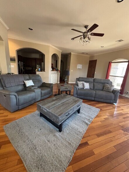 Building Photo - 20600 Highland Lake Dr