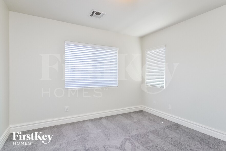 Building Photo - 9742 Marcelline Ave