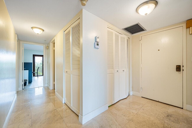 Building Photo - 5100 N Ocean Blvd