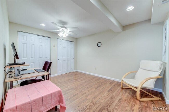 Building Photo - 14991 Broadmont Dr