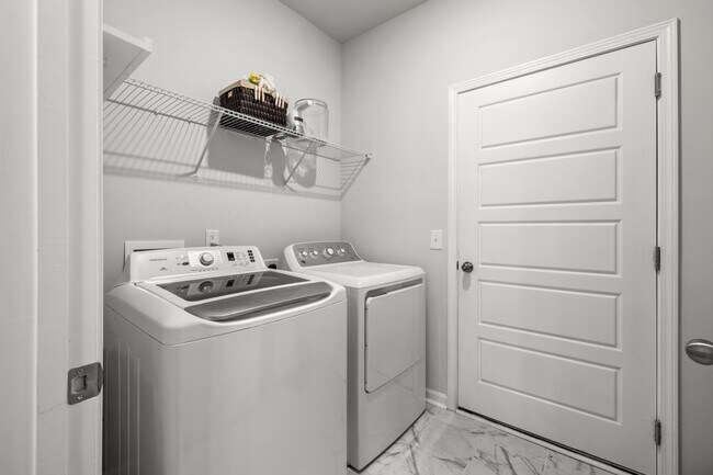 Building Photo - 119 Holloway Hl