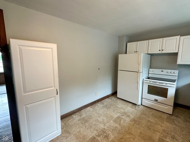 Building Photo - 4242 S Co Rd 50 W