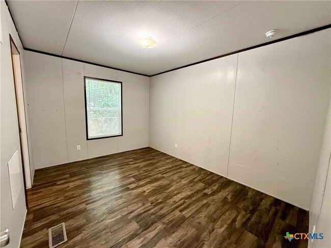 Building Photo - 167 Deer Ln