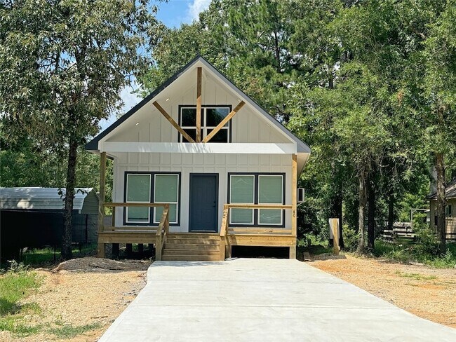 Building Photo - 60 Acorn Ln Dr