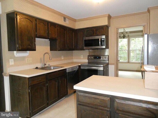 Building Photo - 9518 Hunt Square Ct