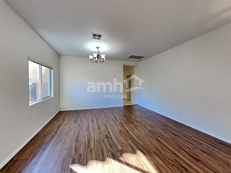 Building Photo - 17285 W Tara Ln