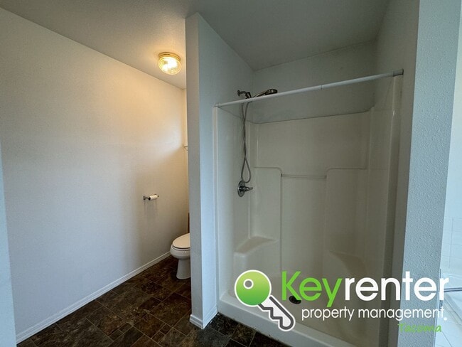 Building Photo - Incredible 3Bed/2.5Bath Pacific Home!