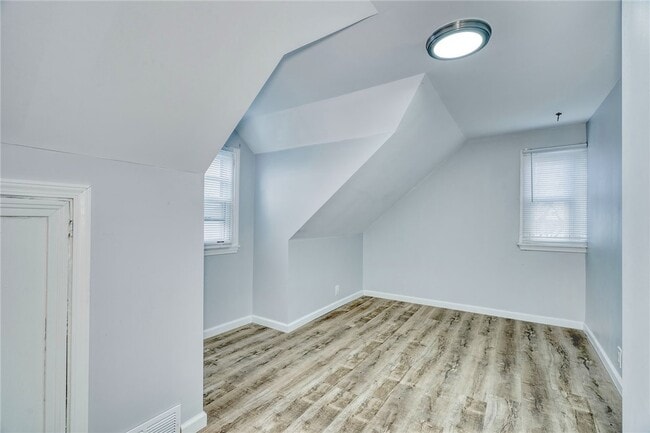 Building Photo - 1070 Gravel Rd