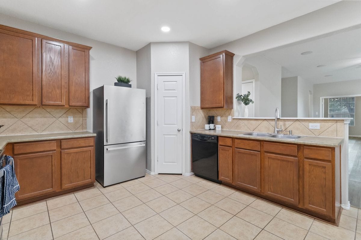 Building Photo - 3637 Double Diamond