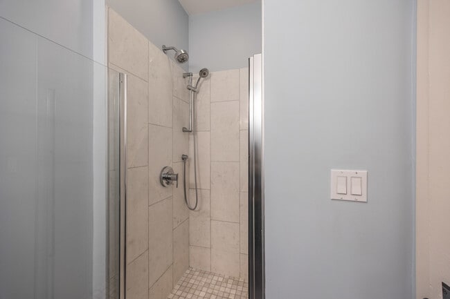 Building Photo - 1432 W Jonquil Terrace