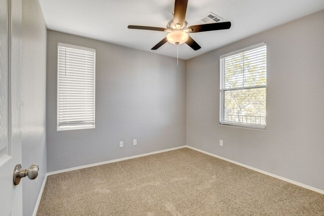 Building Photo - 4 Bedroom Home in the South West / 89139 Area
