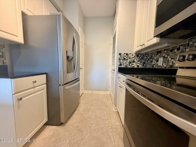 Building Photo - 8539 Gate Pkwy W