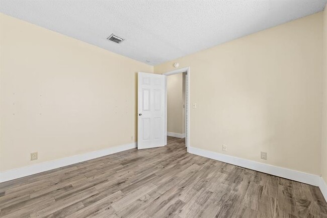 Building Photo - 2983 NW 92nd Ave