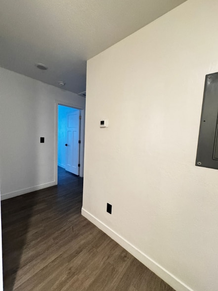 Building Photo - 305 N 680 E