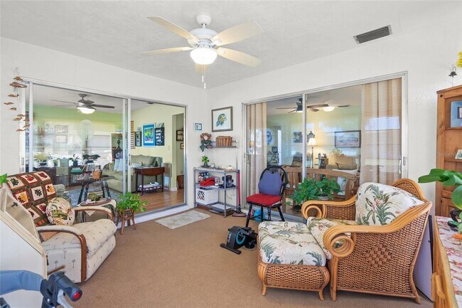 Building Photo - 1325 Glen Oaks Dr E