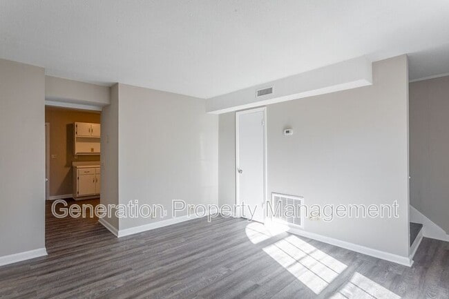 Building Photo - 1113 McBrien Rd