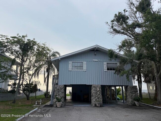 Building Photo - 2007 Gulfview Dr