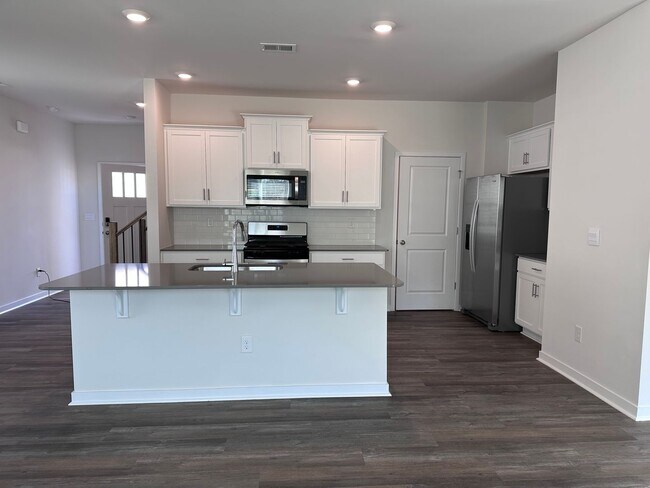 Building Photo - Brand-New  5-Bedroom Home in the Hamptons at Hickory with Modern Upgrades and Move-In Ready Comfort