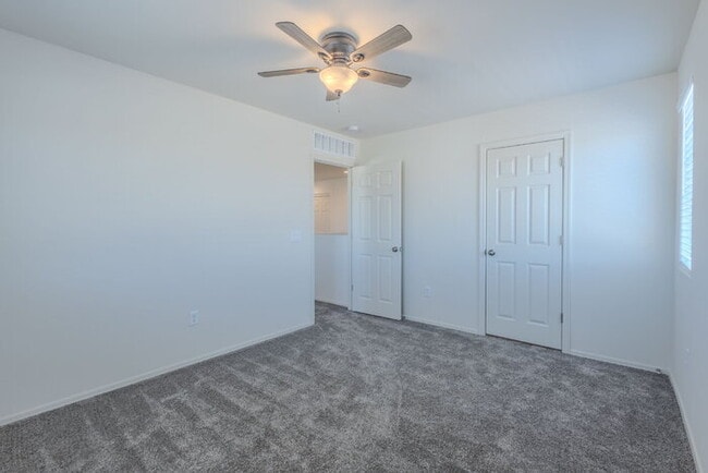 Building Photo - Rancho Sahuarita