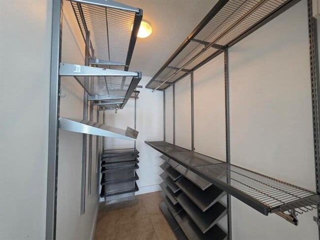 Building Photo - 41 SE 5th St