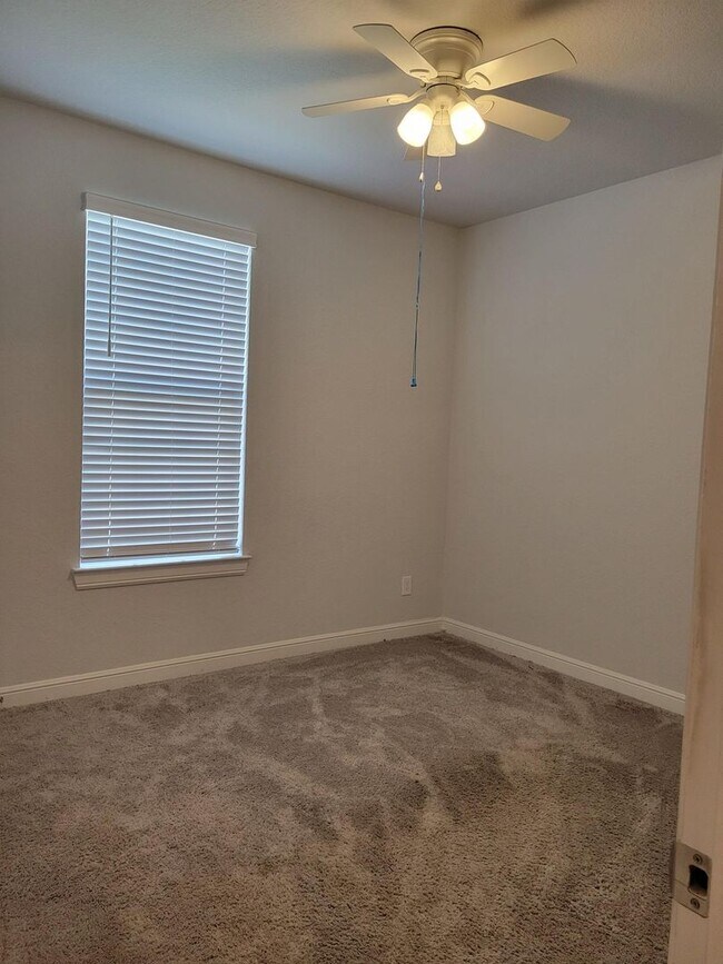 Building Photo - One-Story, 4 Bedroom Available!