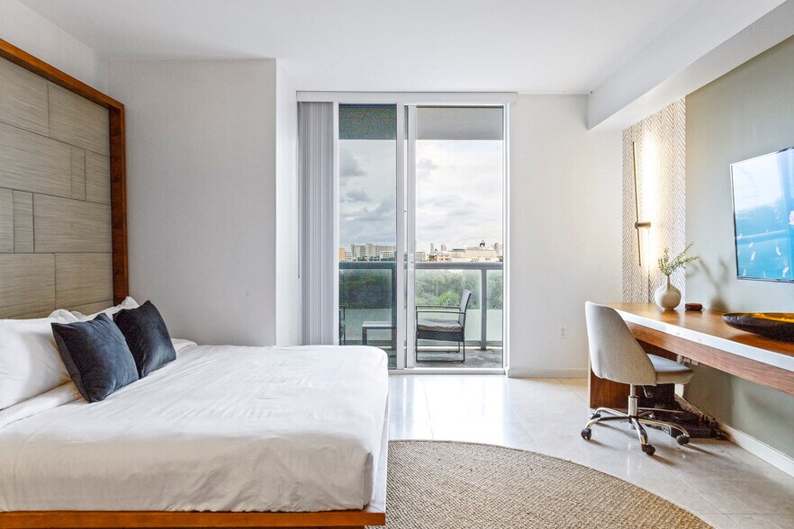 Building Photo - 50 Biscayne Blvd