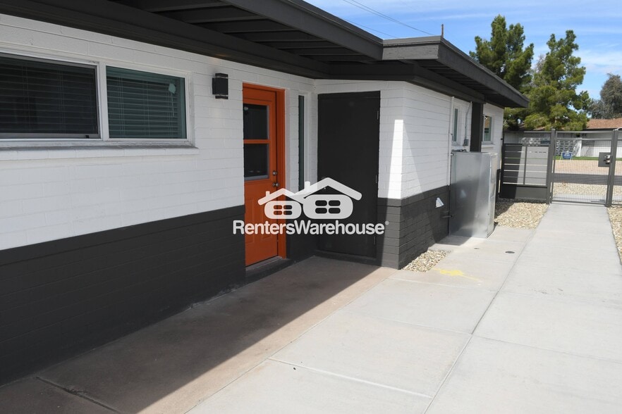 Building Photo - 7525 N 12th St