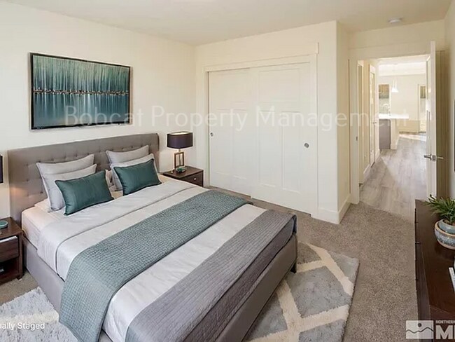 Building Photo - Newer Home in Dayton - Ready for Move-In 5/1/26!