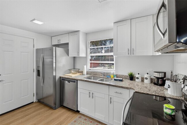 Building Photo - 4214 W Ohio Ave