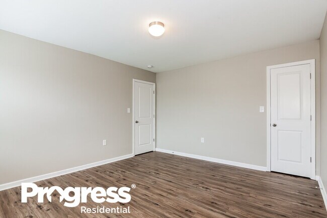 Building Photo - 1800 Windy Willow Ln