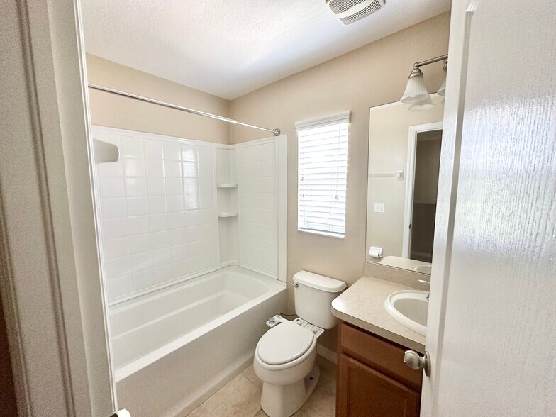 Building Photo - 4244 Birch Pond Loop