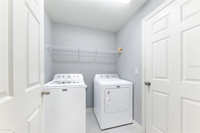Building Photo - 25583 Deep Creek Blvd