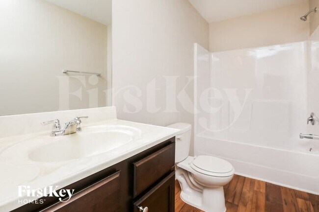 Building Photo - 704 Nonsuch Ct