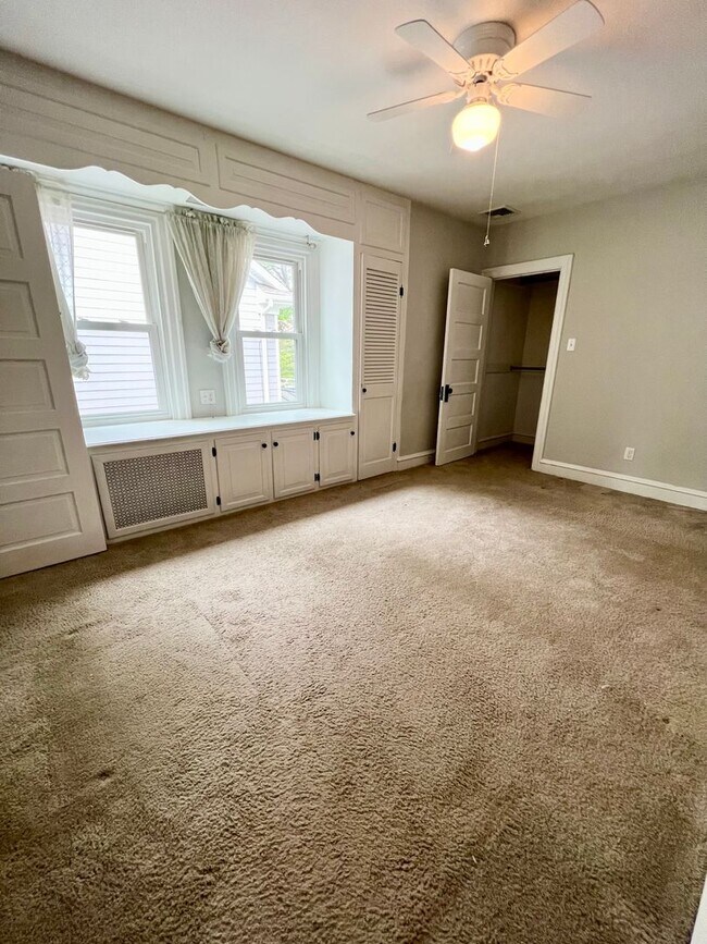 Building Photo - Gorgeous 3-Bedroom Home in Narberth! Avail...